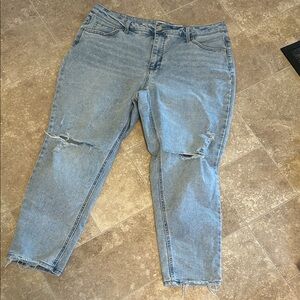 Light Blue Cropped Jeans size 18